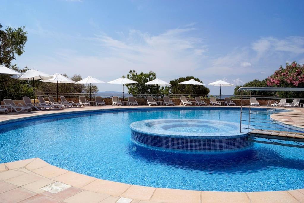 F2 Vue Mer Dans Residence Avec Piscine Ajaccio  Exterior photo
